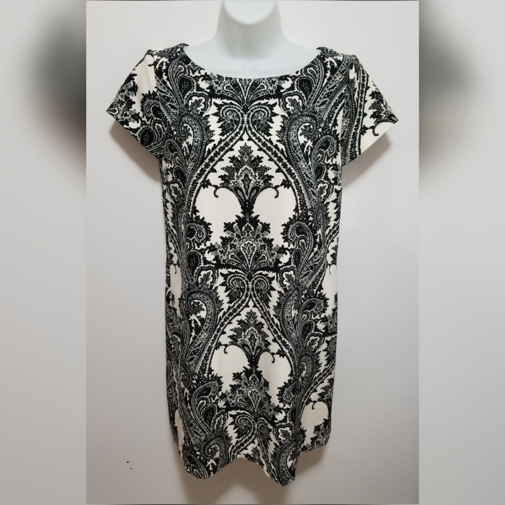 Zara Woman black and white paisley straight dress